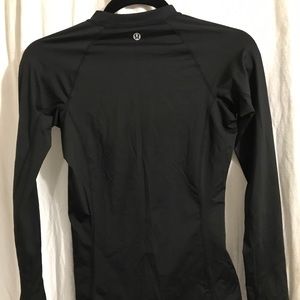 Lululemon black long sleeve